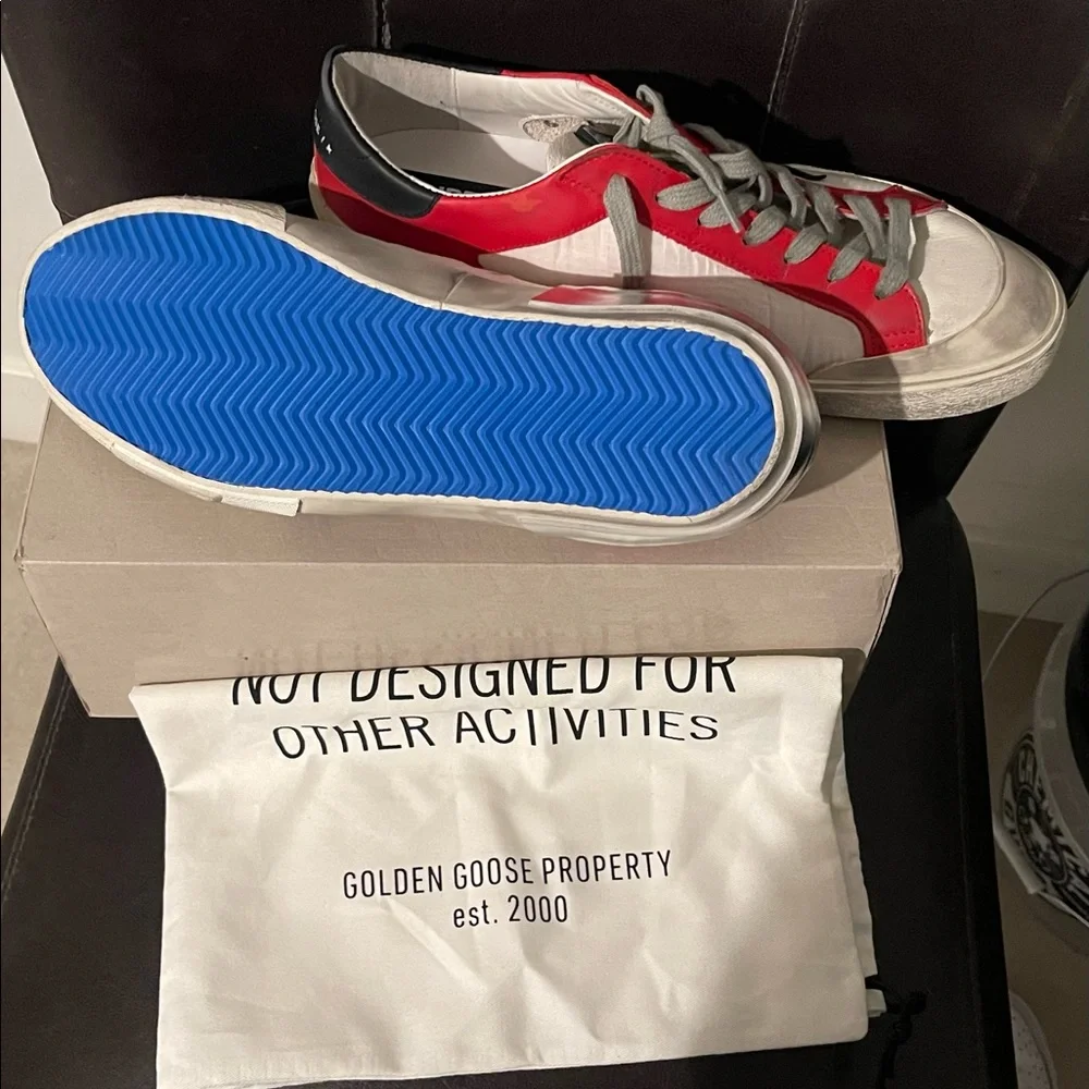 GOLDEN GOOSE MENS SUPERSTAR SNEAKERS - Picture 2 of 4